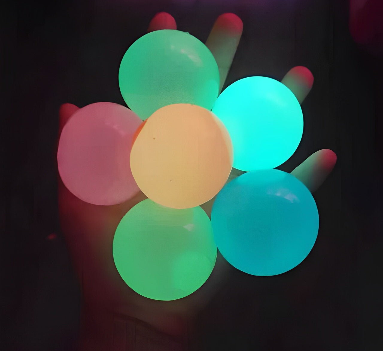 Flubberballs™ - sticky, ceiling anti-stress balls - BeHappy Store -